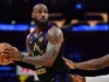 Por que os Warriors precisam esquecer o futuro e perseguir LeBron agora