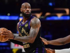 Por que os Warriors precisam esquecer o futuro e perseguir LeBron agora