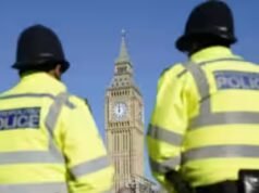 Mujer de 24 años muerta y hombre herido en apuñalamiento en el oeste de Londres; Sospechoso de 44 años arrestado bajo sospecha de asesinato