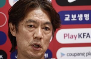 Coupe du monde: o ex-selecionador da Corée du Sud contraint de partir aux États-Unis após as ameaças de morte