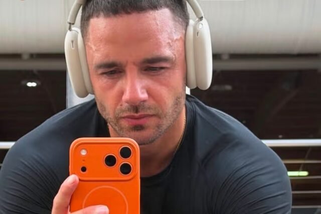 1_JSR_MEN_130726_AdamThomas_02jfif.jpg