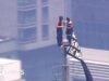 Assista: Duas pessoas sobem ao ponto mais alto do Empire State Constructing