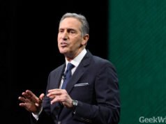 ¿Cuál es el fin de Howard? El ex director ejecutivo de Starbucks vuelve a arrasar el estado de Washington