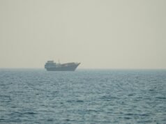 El ejército estadounidense cube que está atacando a Irán en respuesta al ataque a un barco civil en el Estrecho de Ormuz.