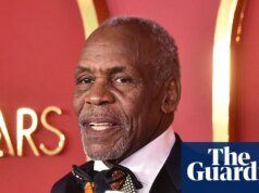 A estrela de Arma Letal, Danny Glover, revela diagnóstico de Alzheimer