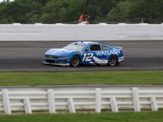 Ryan Blaney conquista a pole em Atlanta e lidera a varredura na primeira fila do Group Penske