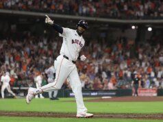 Yordan Alvarez empata o recorde dos Astros em slams na carreira na vitória sobre os Twins