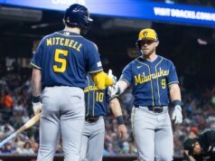 Jake Bauers e Brewers terminam vitória na série sobre D-backs