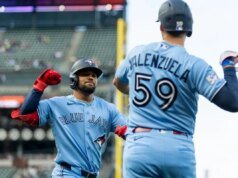 Shock HR de Jonatan Clase impulsiona Jays a ultrapassar os Giants
