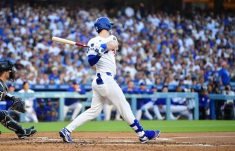 O sucesso de desempate de Mookie Betts leva os Dodgers à vitória na série sobre as Montanhas Rochosas