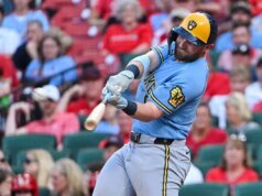 Brewers derrotam Cardinals para vencer 4 de 5 na série