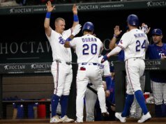 Rangers perdem a liderança, mas abandonam os Angels para passar para o topo do AL West