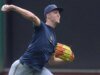 Relatório: Brewers RHP Jacob Misiorowski (fadiga) para retomar o arremesso