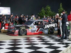 Justin Allgaier vence a sexta corrida e conquista o primeiro lugar no Chase