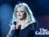 Bonnie Tyler, leyenda del pop de los 80 conocida por Complete Eclipse of the Coronary heart y más, muere a los 75 años