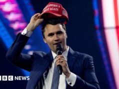 Pruebas ‘devastadoras’ contra el sospechoso del asesinato de Charlie Kirk presentadas ante el tribunal
