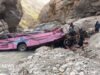 Al menos 32 muertos al caer un autobús abarrotado a un barranco en Pakistán