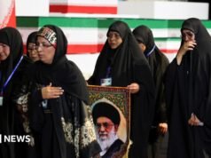 Irán inicia duelo público por el ayatolá asesinado en febrero