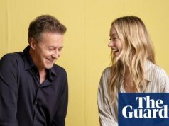 ‘Me siento emocionada y arruinada por esto’: Olivia Wilde y Edward Norton sobre cómo hacer la comedia sexual The Invite