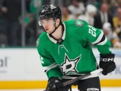 Estrelas trocando Mavrik Bourque por Predators
