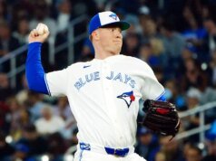 El padre de la estrella de los Blue Jays, Braydon Fisher, Normand Fisher, muere durante el viaje por carretera del equipo a California a los 65 años.