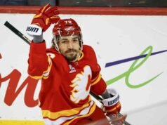 Blue Jackets assinam com Ryan Lomberg um contrato de dois anos