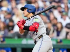 Blue Jays em branco Mariners atrás de Stop enquanto Okamoto ganha o Rookie of the Month