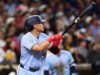Blue Jays aproveita a explosão recorde de Okamoto para vencer Padres
