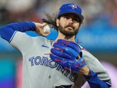 Dylan Stop, do Blue Jays, elimina o time no início do All-Star Recreation