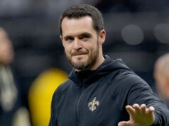 El mariscal de campo retirado del Professional Bowl, Derek Carr, cube que varios equipos se han comunicado para un regreso