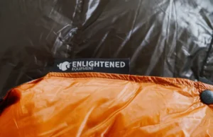 Los mejores edredones ultraligeros para mochileros (2026): Zenbivy, REI