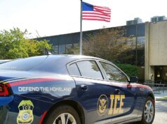 El gobierno de Trump planea un nuevo centro de detención de ICE cerca del centro de vuelos de deportación de Luisiana