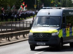 Londres cae en el caos mientras los fanáticos de Marruecos inundan las calles después de la eliminación de la Copa del Mundo a manos de Francia.