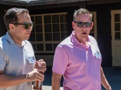 El marido de Peter Thiel demandó a una azafata que afirma haberla agredido en un jet privado