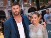 La esposa de Chris Hemsworth criticada por decirle a la gente que simplemente se «libere» de las luchas laborales