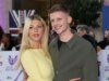 Freddy Brazier ‘sigue enamorado’ de su exnovia cuatro meses después de darle la bienvenida a su hija