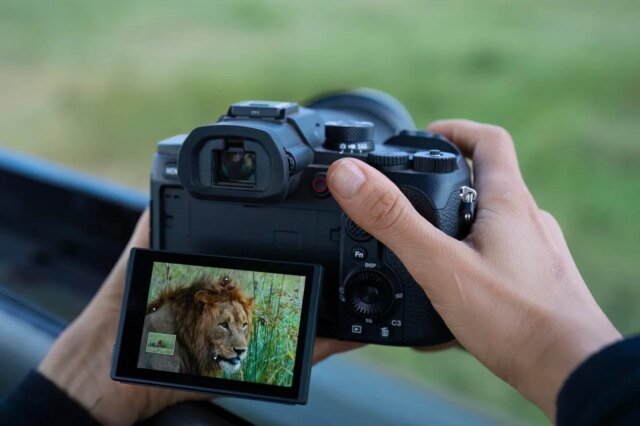 Sony-RX10-5th-Gen.jpeg