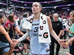 Laney-Hamilton, do Liberty, explica ter acertado Mabrey, do Tempo, com o sapato