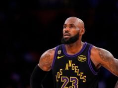Relatórios: 76ers, Timberwolves lançando LeBron James