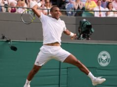 Auger-Aliassime do Canadá avança para as quartas de closing em Wimbledon