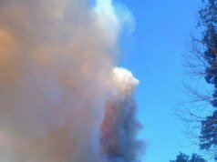 Incêndio em Aspen Acres destrói 55 casas em um condado, mais de 100 estruturas em outro