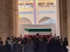 Ver: Los cánticos de ‘Muerte a Estados Unidos, Israel’ resuenan cuando comienza el funeral del ayatolá Ali Jamenei