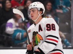 Los Chicago Blackhawks asestaron un golpe devastador y se espera que Connor Bedard se pierda el inicio de la temporada