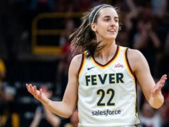 Stephanie White actualiza el estado de Caitlin Clark antes de Fever-Sparks, pero su próximo movimiento genera dudas