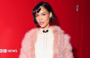 El apoyo inunda a la influencer Nara Smith después del diagnóstico de cáncer de su hija