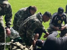 Bombas, sangre, emboscadas: entrenamiento de fútbol con el ejército