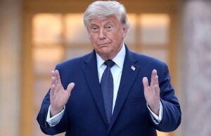 Trump flota invitando a Obama, Biden y Bush a la Casa Blanca a ver fútbol