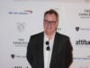 Russell T Davies cube que la comunidad LGBT enfrenta «nuevas amenazas» pero encuentra «nuevas alegrías»