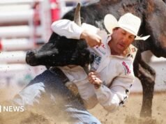 En el rodeo más grande de Canadá, se da el pistoletazo de salida en la lucha por la separación de Alberta