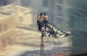 La seguridad del Empire State Constructing bajo escrutinio después del truco de los escaladores, un turista revela un posible punto de acceso